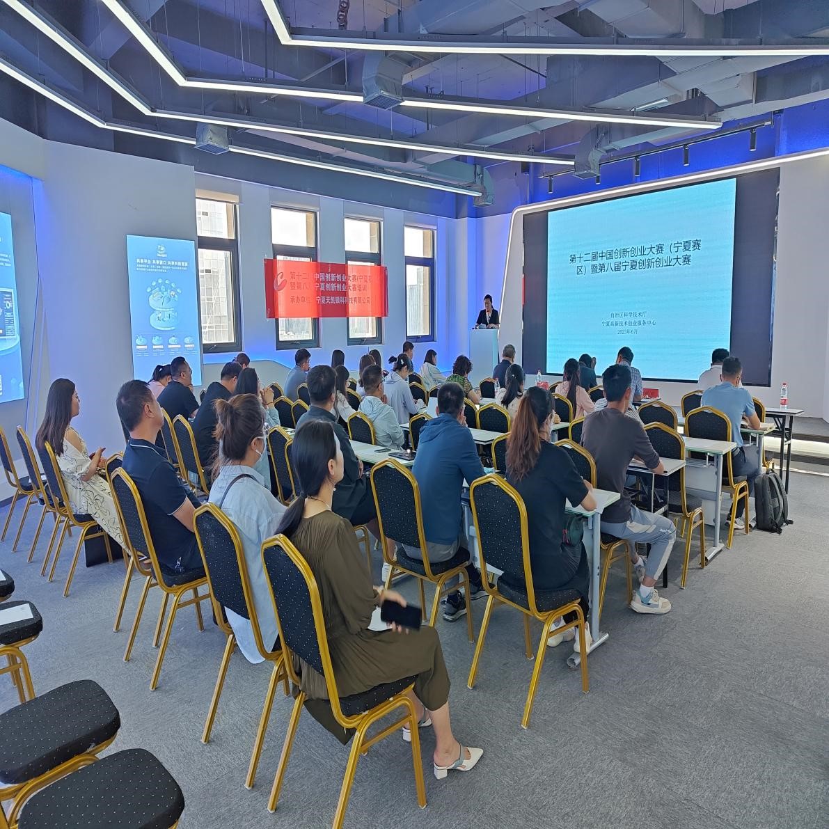 图片还在审核中...