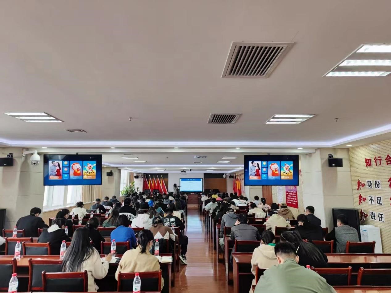 图片还在审核中...