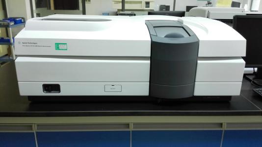 紫外-可见-近红外分光光度计